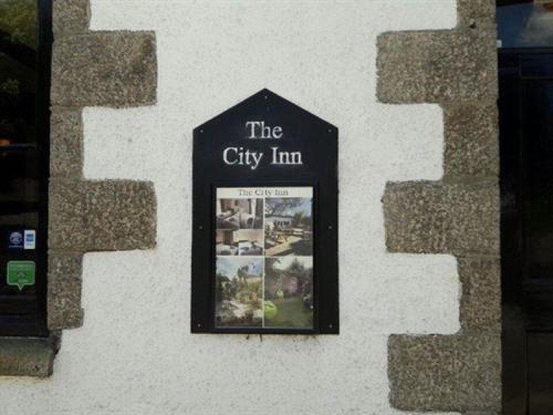 The City Inn Труро Екстериор снимка