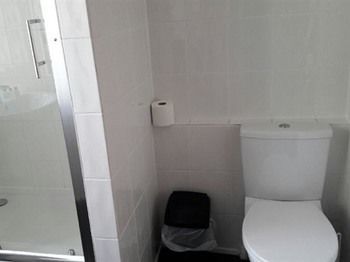 The City Inn Труро Екстериор снимка